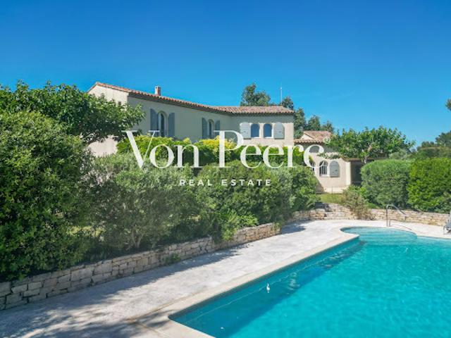 Vente Maison 8 pièces 239 m2 Saint Rémy de Provence