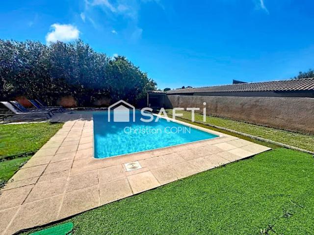 Vente Maison 8 pièces 239 m2 Six Fours les Plages