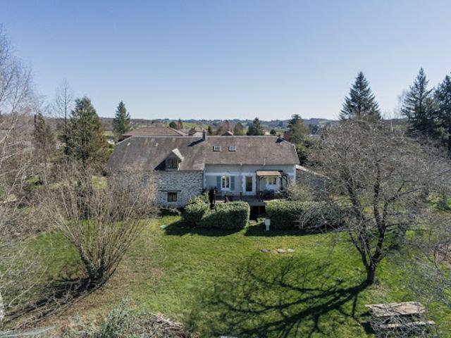 Vente Maison 8 pièces 230 m2 Neuvic Entier