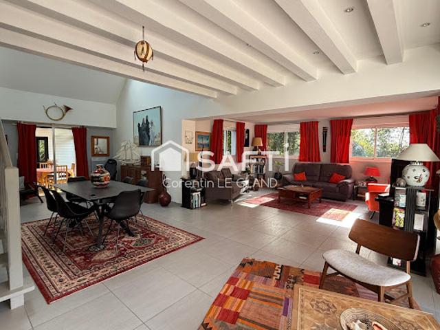 Vente Maison 8 pièces 230 m2 Nivillac