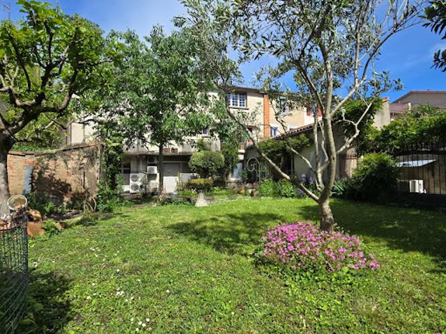Vente Maison 8 pièces 230 m2 Castres