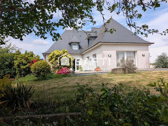 Vente Maison 8 pièces 230 m2 Carhaix Plouguer