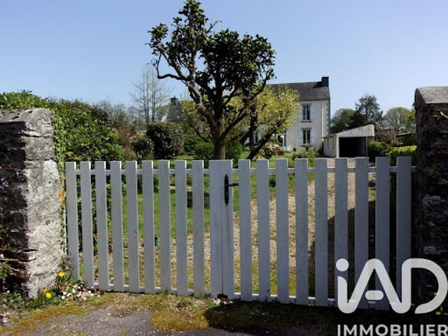 Vente Maison 8 pièces 230 m2 Locmaria Berrien