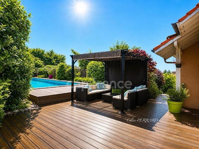 Vente Maison 8 pièces 230 m2 Saint Cergues