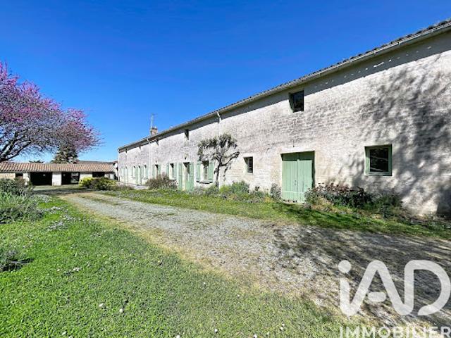 Vente Maison 8 pièces 230 m2 Saint Pompain