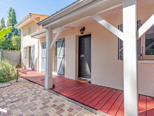 Vente Maison 8 pièces 230 m2 Tabanac