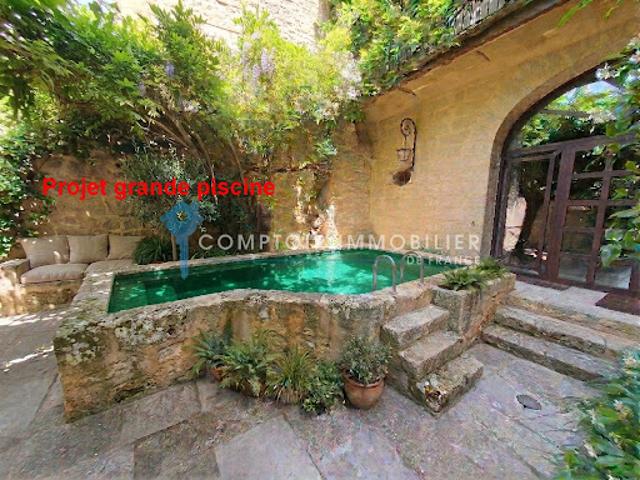 Vente Maison 8 pièces 230 m2 Uzès