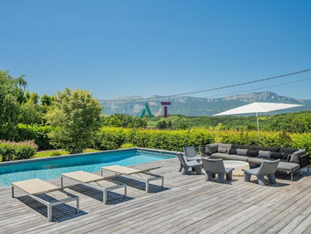 Vente Maison 8 pièces 230 m2 Vaulnaveys le Haut
