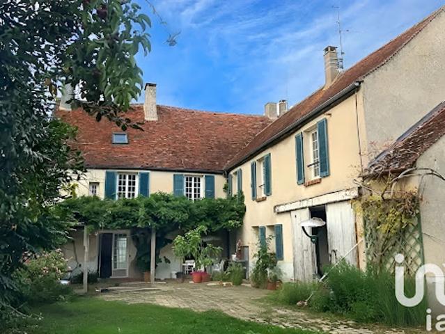 Vente Maison 8 pièces 230 m2 Villeneuve le Comte