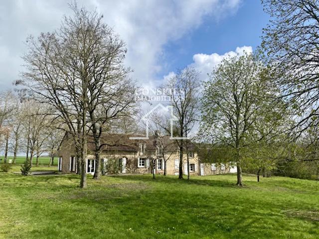 Vente Maison 8 pièces 231 m2 Saint Julien du Sault