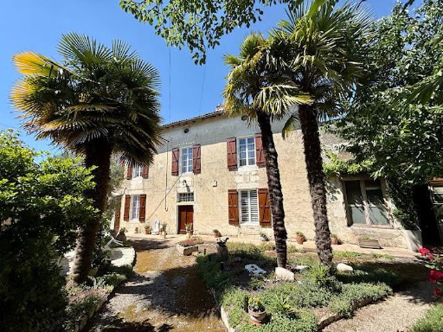 Vente Maison 8 pièces 244 m2 Chizé