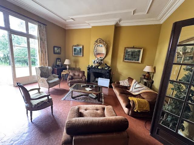 Vente Maison 8 pièces 244 m2 Pezenas
