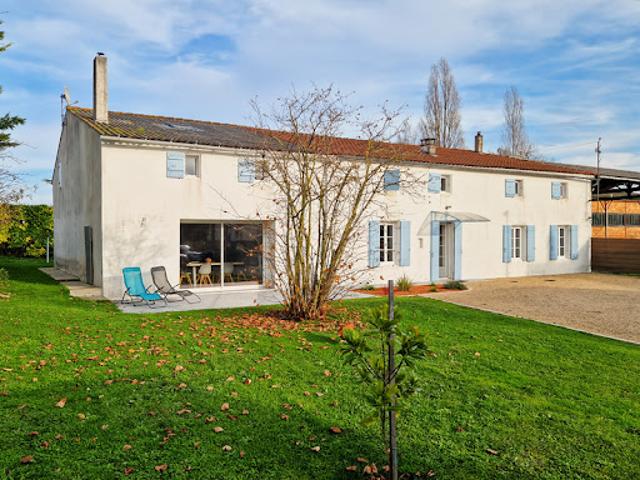 Vente Maison 8 pièces 244 m2 Saint crepin