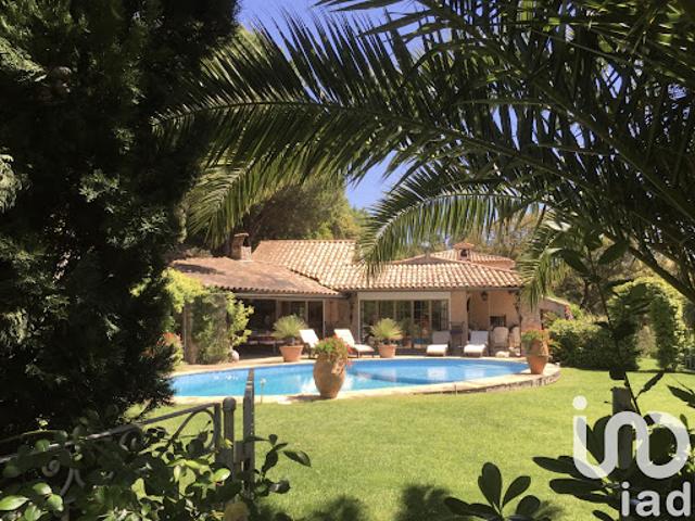 Vente Maison 8 pièces 245 m2 La Garde Freinet