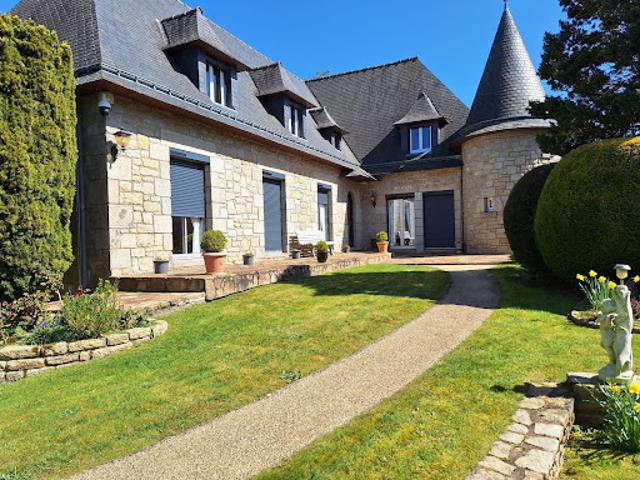 Vente Maison 8 pièces 245 m2 Loudeac
