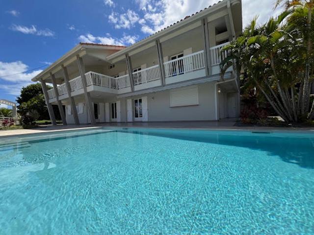 Vente Villa 8 pièces 245 m2 Schoelcher