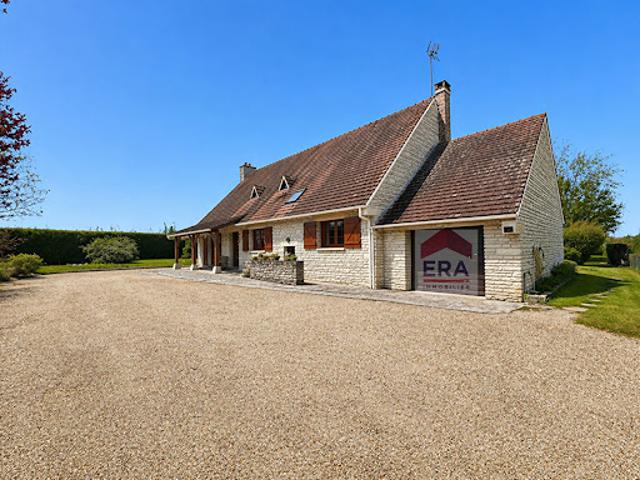 Vente Maison 8 pièces 246 m2 Noyers