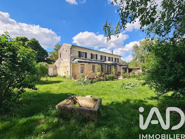 Vente Maison 8 pièces 248 m2 Plassay