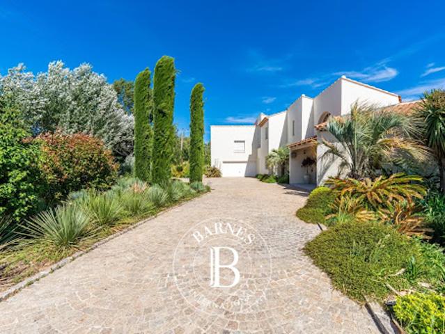 Vente Maison 8 pièces 248.73 m2 Aix en Provence
