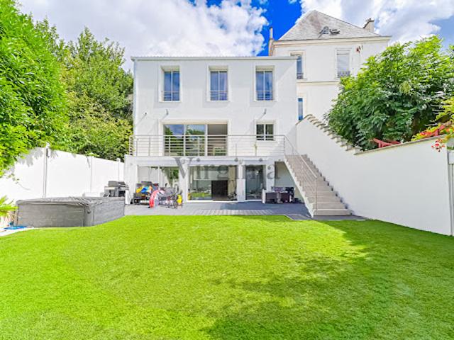 Vente Maison 8 pièces 240 m2 Nogent sur Marne