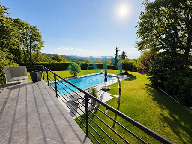 Vente Maison 8 pièces 240 m2 Armoy