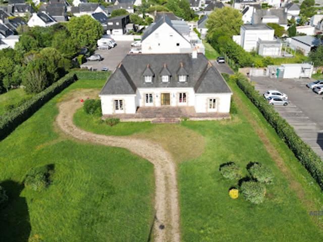 Vente Maison 8 pièces 240 m2 Etel
