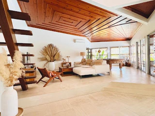 Vente Maison 8 pièces 240 m2 Saint Pierre