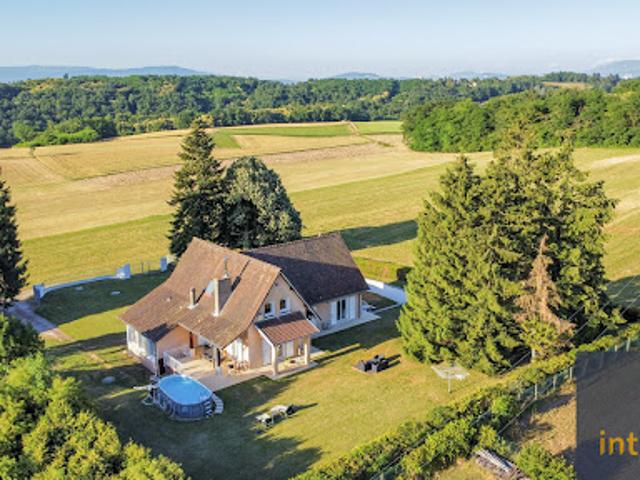 Vente Maison 8 pièces 241 m2 Rochetoirin