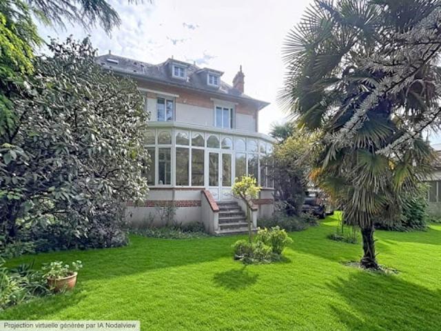 Vente Maison 8 pièces 242 m2 Orleans