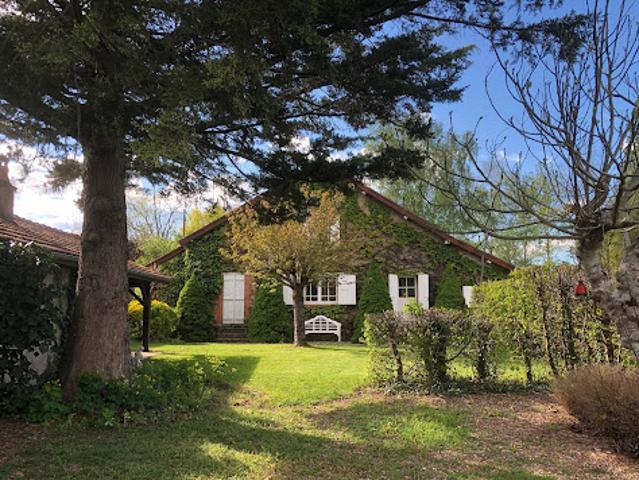 Vente Maison 8 pièces 242 m2 Charrin
