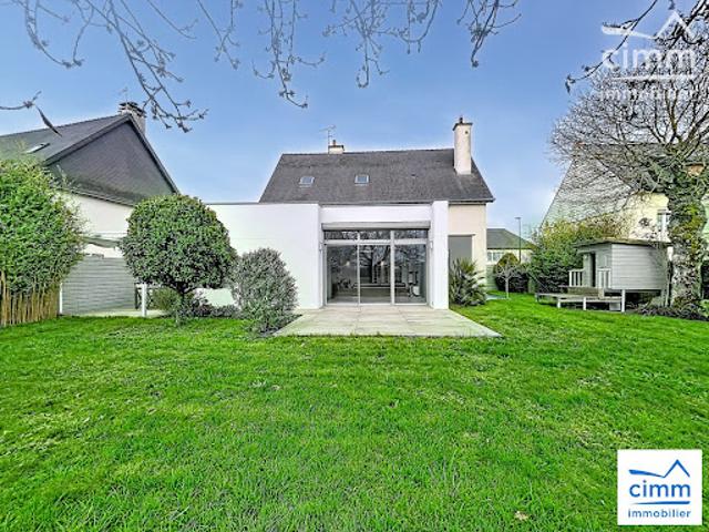 Vente Maison 8 pièces 243 m2 Saint Erblon