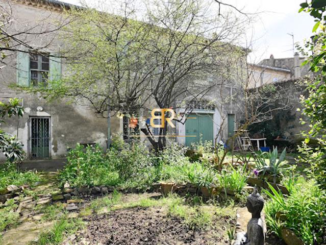 Vente Maison 8 pièces 243 m2 Uchaud