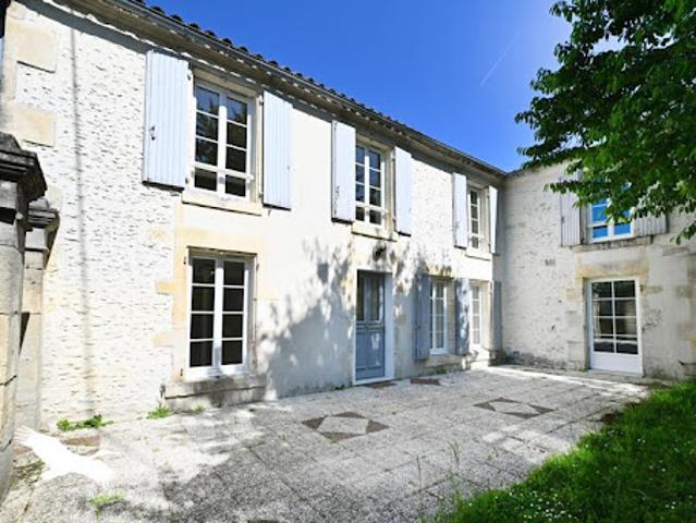 Vente Maison 8 pièces 255 m2 Cognac