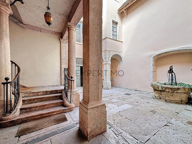 Vente Maison 8 pièces 255 m2 Tournus