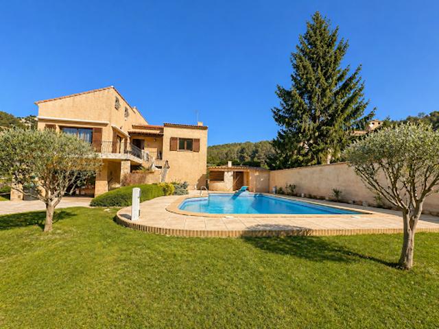 Vente Maison 8 pièces 255.64 m2 Aubagne