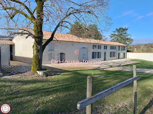 Vente Maison 8 pièces 258 m2 Barbezieux Saint Hilaire