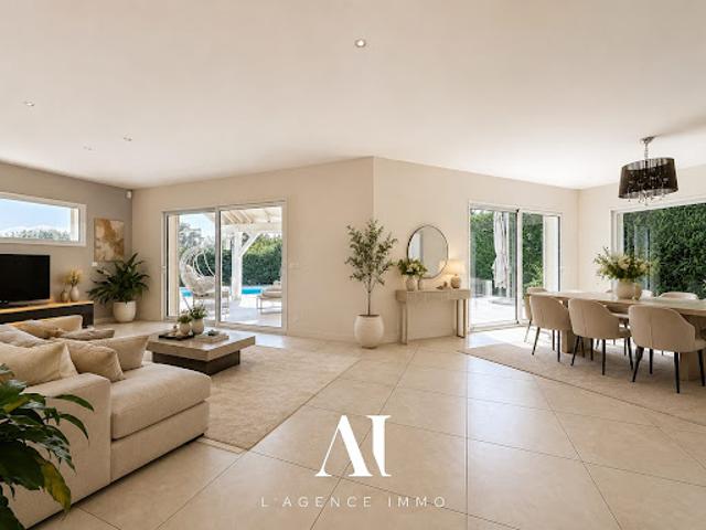 Vente Maison 8 pièces 258 m2 Echenevex