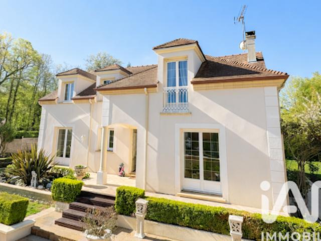 Vente Maison 8 pièces 258 m2 Forges les Bains
