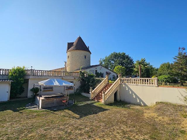 Vente Maison 8 pièces 259 m2 Courrensan