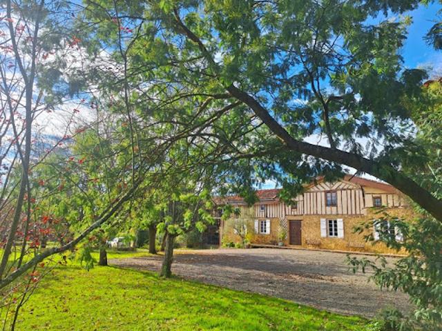 Vente Maison 8 pièces 250 m2 Nogaro