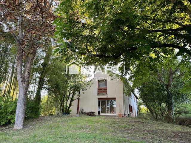 Vente Maison 8 pièces 250 m2 Neuvy Saint Sépulchre