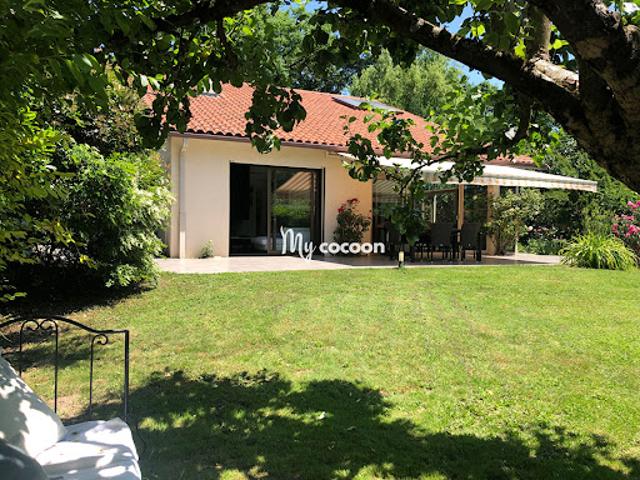 Vente Maison 8 pièces 250 m2 Ecully