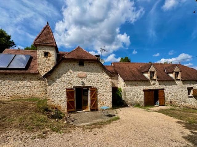 Vente Maison 8 pièces 250 m2 Figeac