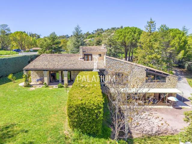 Vente Maison 8 pièces 250 m2 Gréoux les Bains