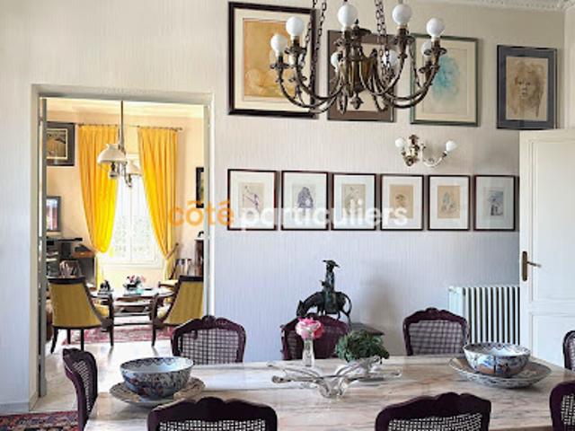 Vente Maison 8 pièces 250 m2 Léognan