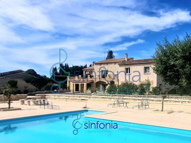 Vente Maison 8 pièces 250 m2 Uzès