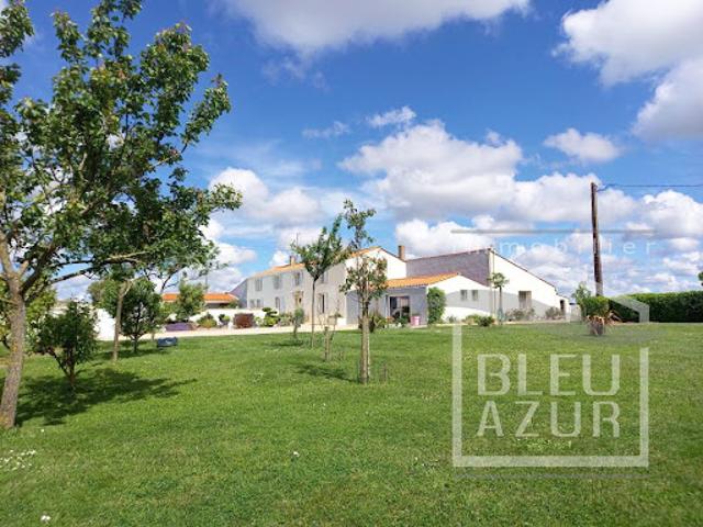 Vente Maison 8 pièces 251 m2 Luçon