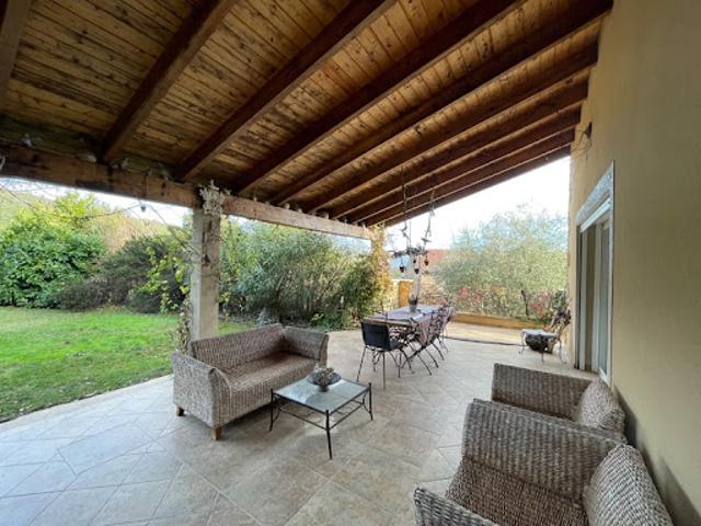 Vente Maison 8 pièces 265 m2 Bisinao