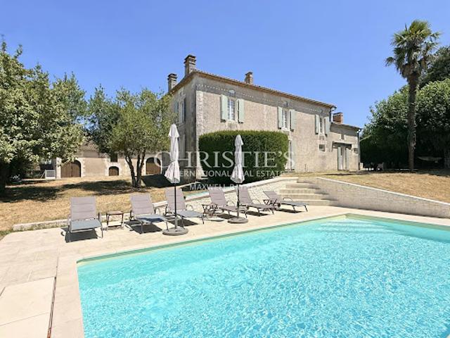 Vente Maison 8 pièces 265.5 m2 Montmoreau