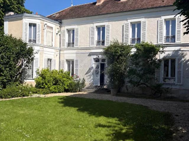 Vente Maison 8 pièces 266 m2 Bois le Roi